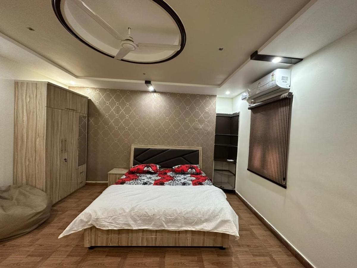 Sunrays - Unique 3Bhk In The Heart Of The City Гваліор Екстер'єр фото